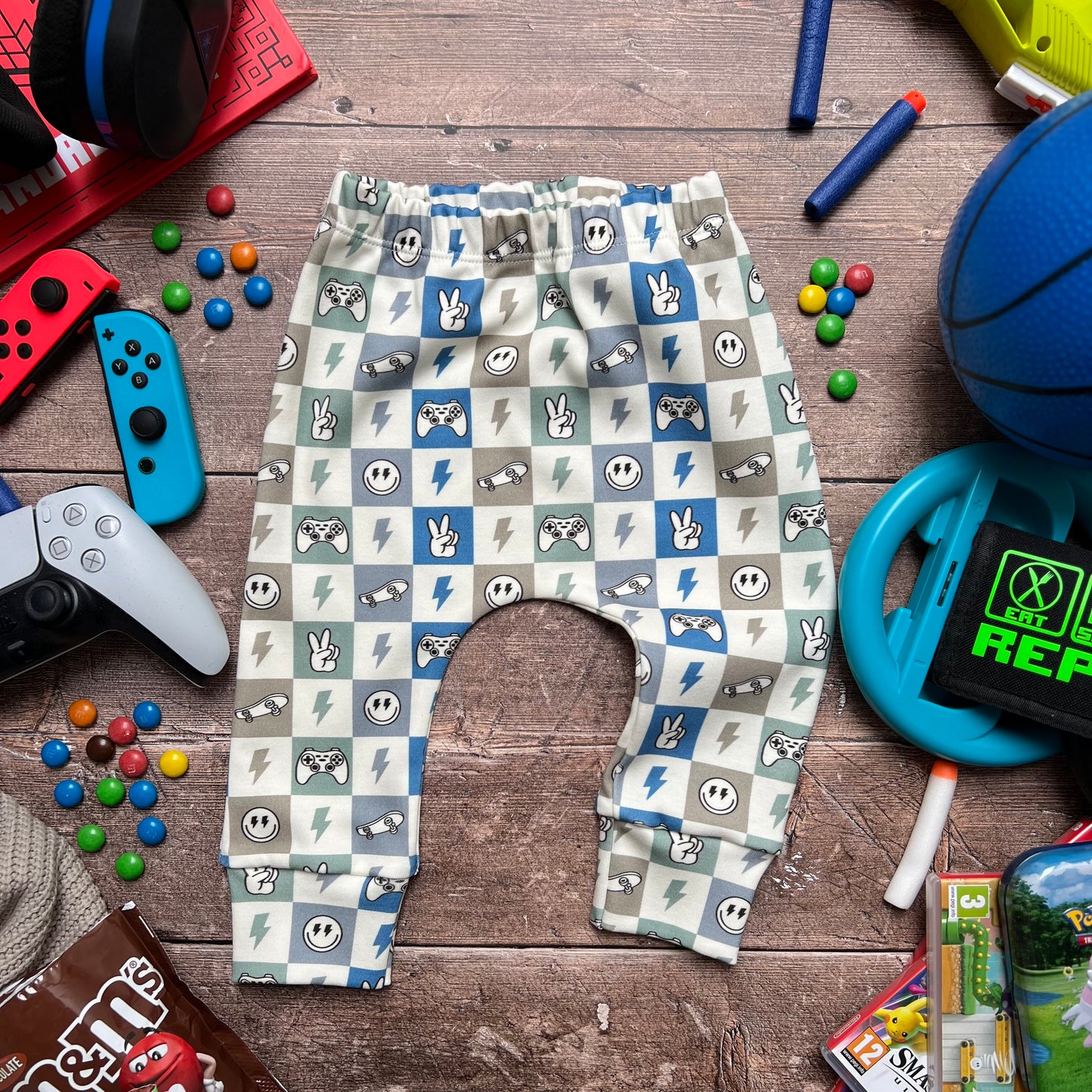 Gaming Harems 6-9m