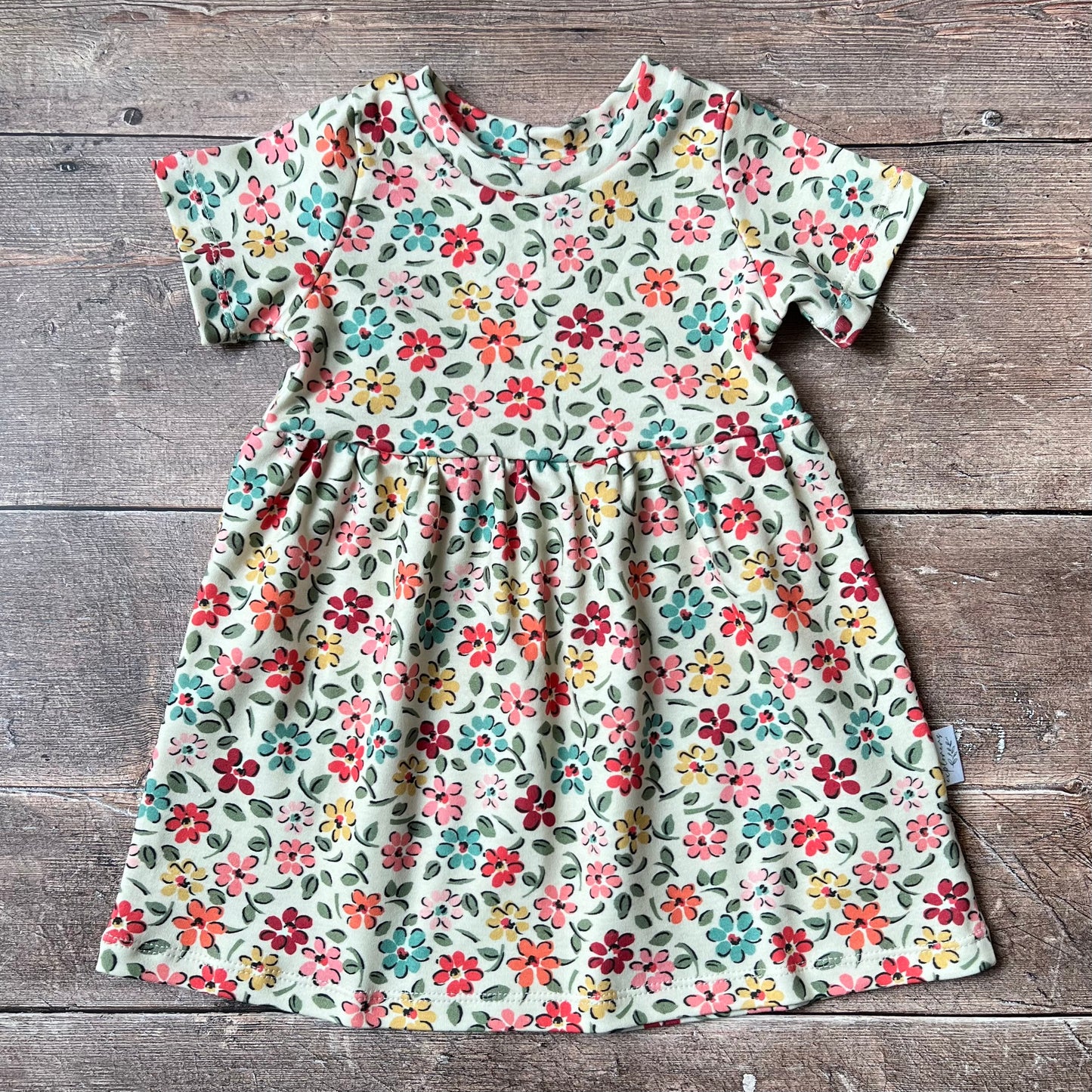 Ditsy Floral Short Sleeve Dress