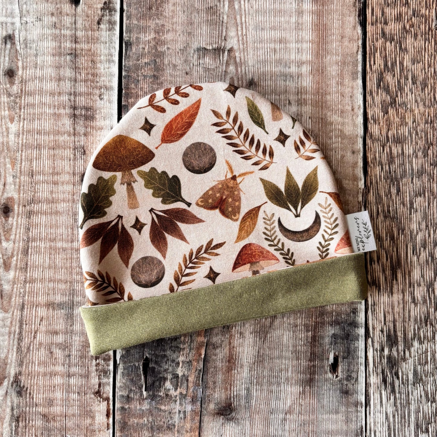 Moth & Moon Bobble Hat 0-6m (khaki inside) NO POM POM