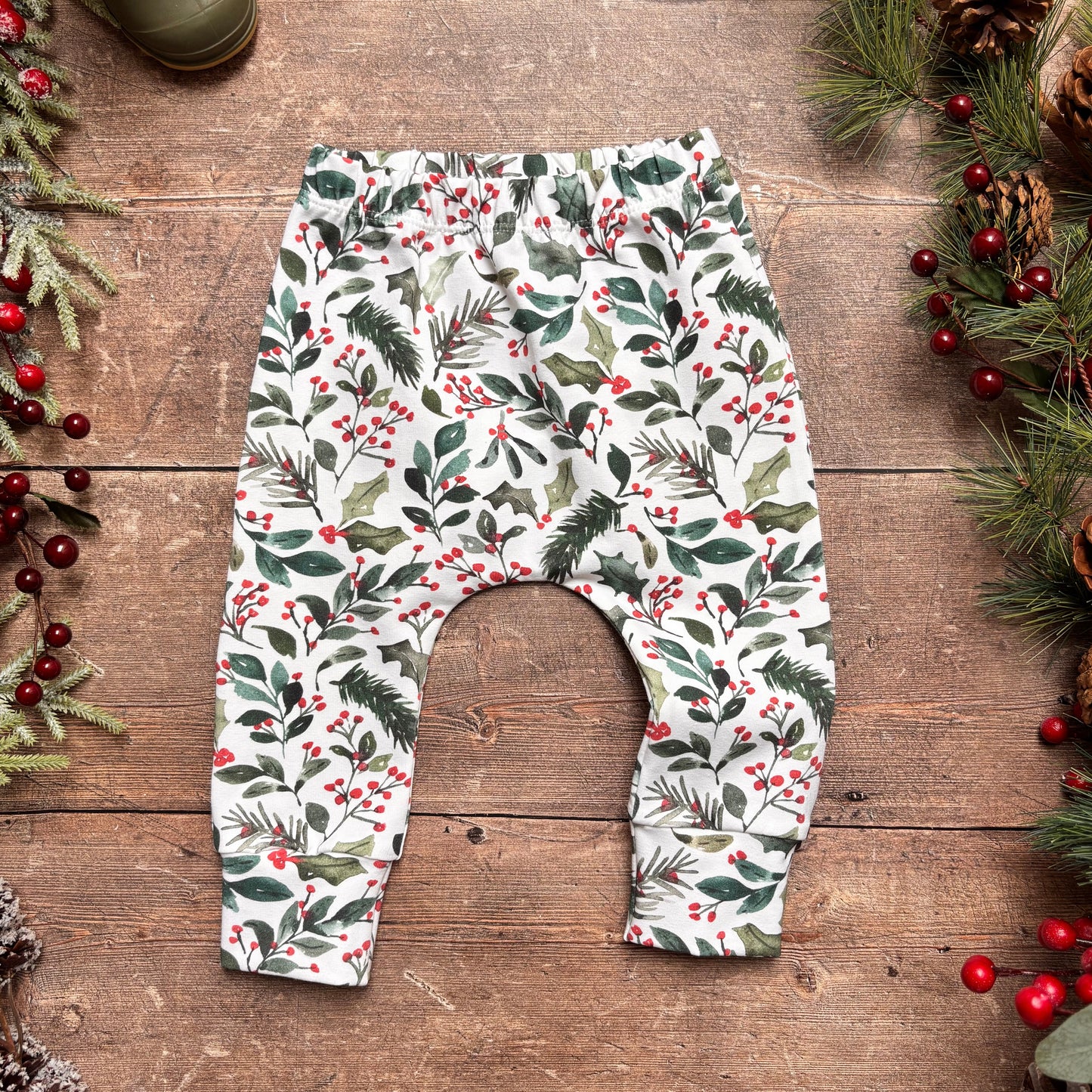 Winter Berries Harems 18-24m