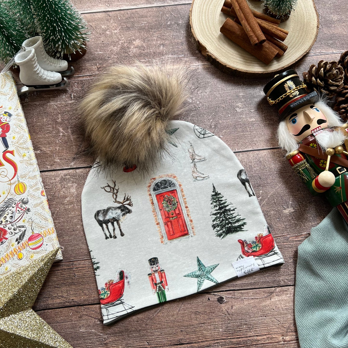 Traditional Christmas Bobble Hat 1-2 years (army inside)