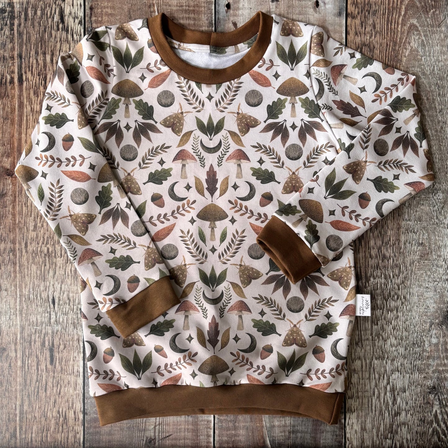 Moth & Moon Sweatshirt 5-6 years