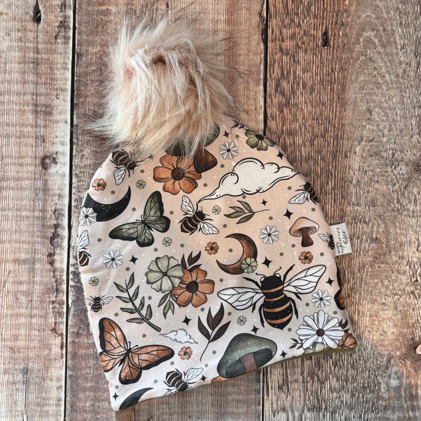 Fall Bees Bobble Hat 1-2 years (khaki inside)