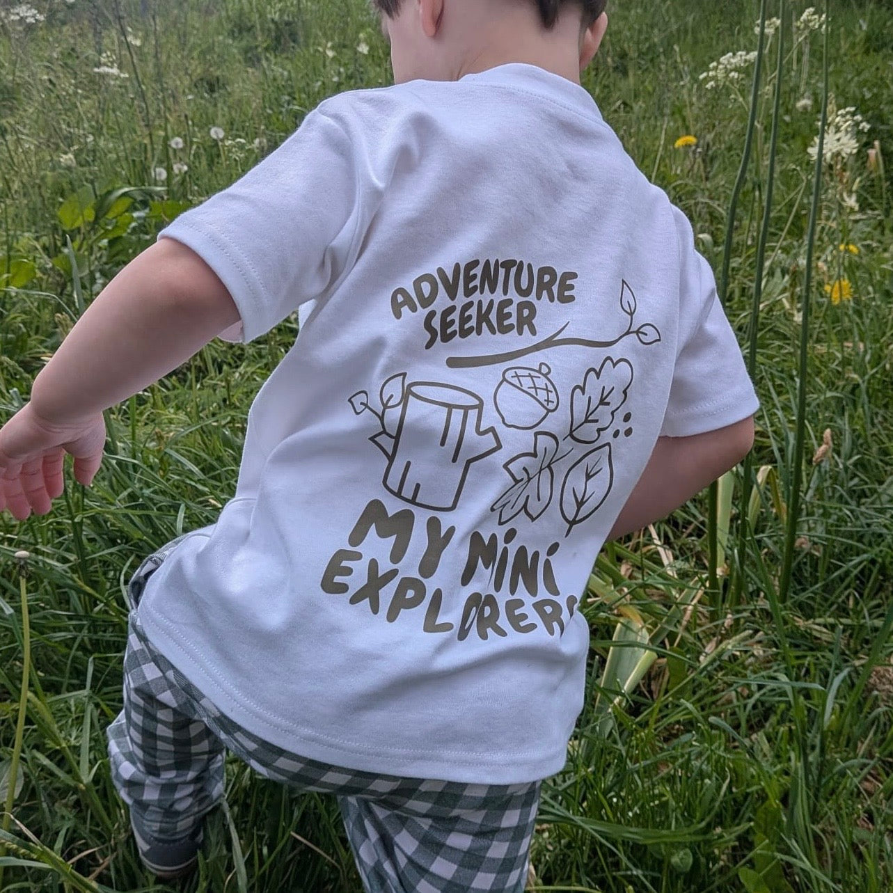 MME Let's go and explore T-Shirt