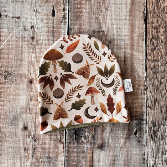 Moth & Moon Bobble Hat 0-6m (khaki inside) NO POM POM