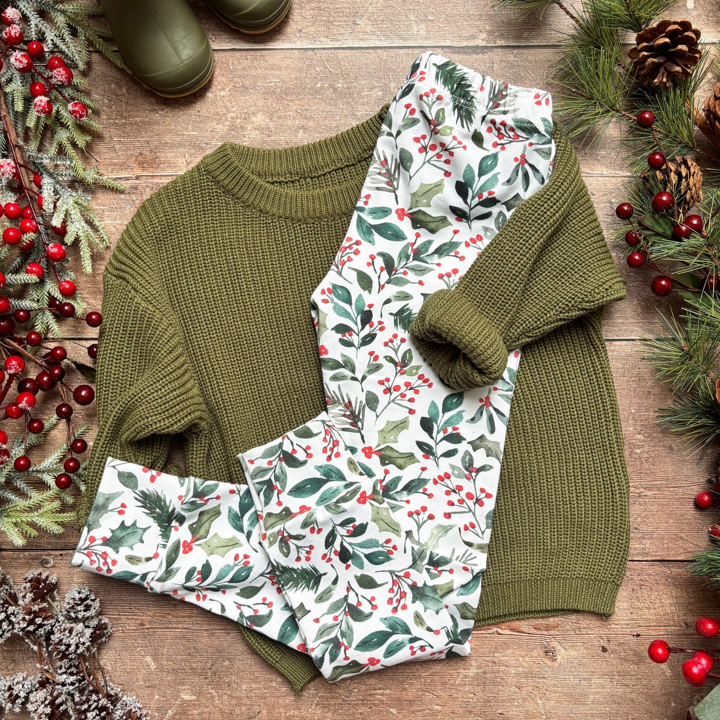 Winter Berries Child & Baby Leggings