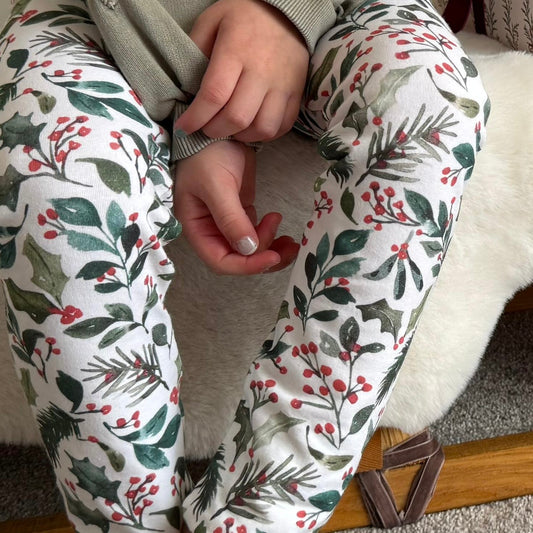 Winter Berries Leggings 5-6 years