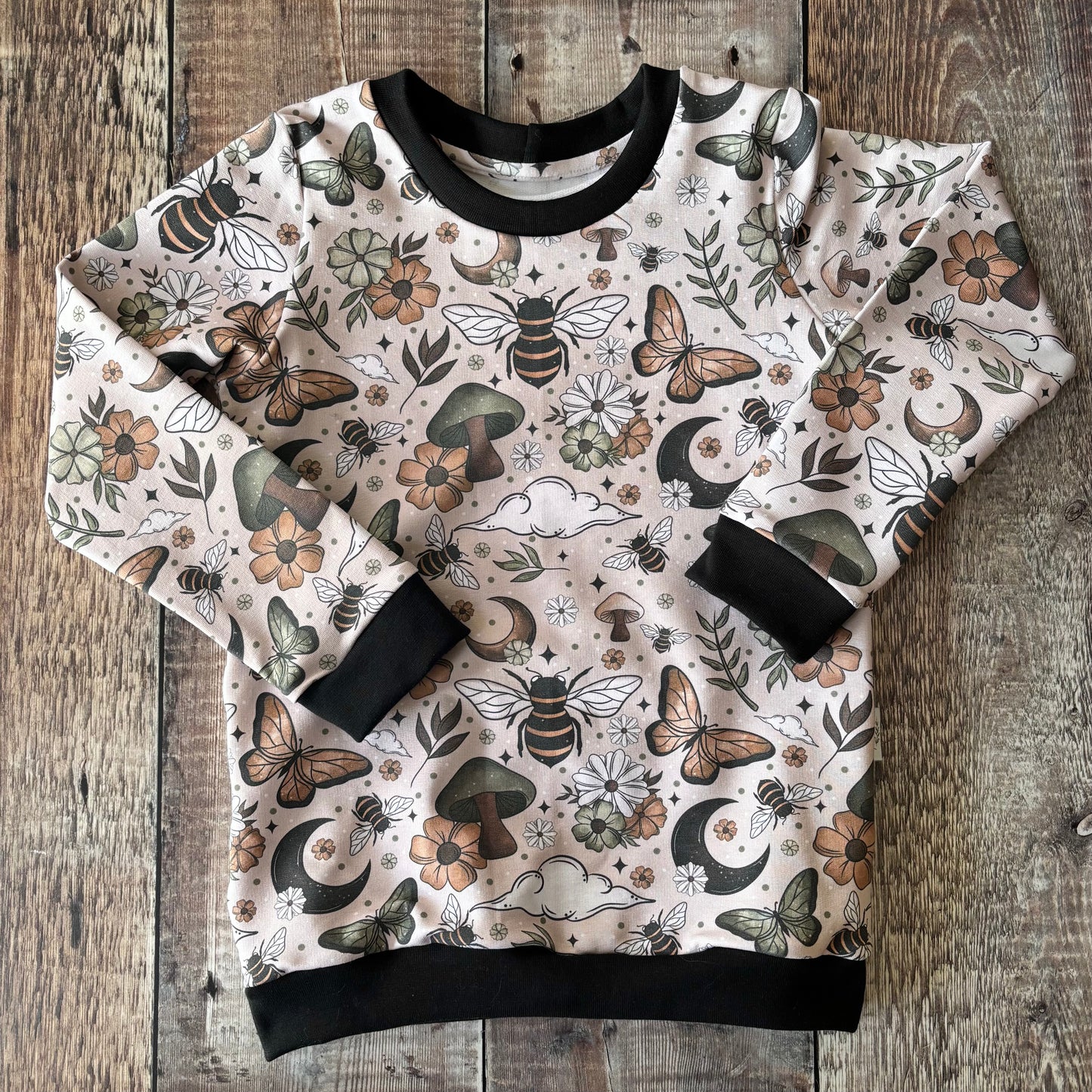 Fall Bees Sweatshirt 4-5 years