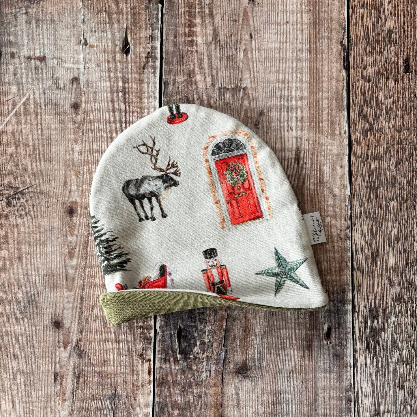 Traditional Christmas Bobble Hat 0-6m (khaki inside) NO POM POM