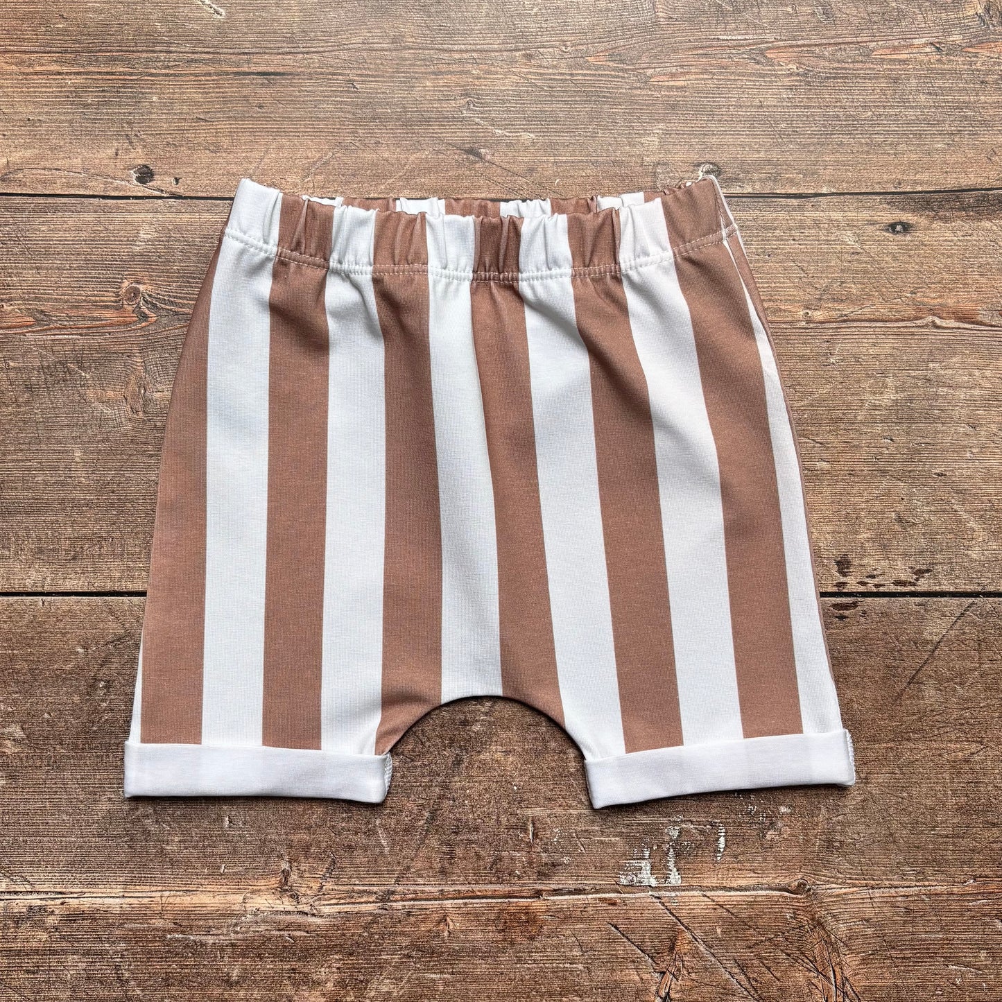 Taupe Stripes Rolled Shorts 0-3m