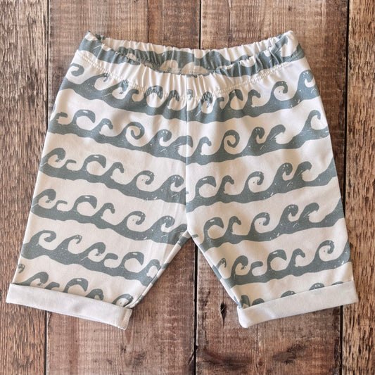 Ocean Waves Rolled Shorts 4-5 years