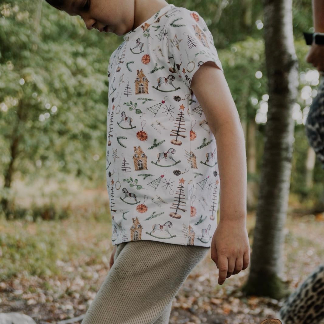 Scandi Christmas Child & Baby T-Shirt