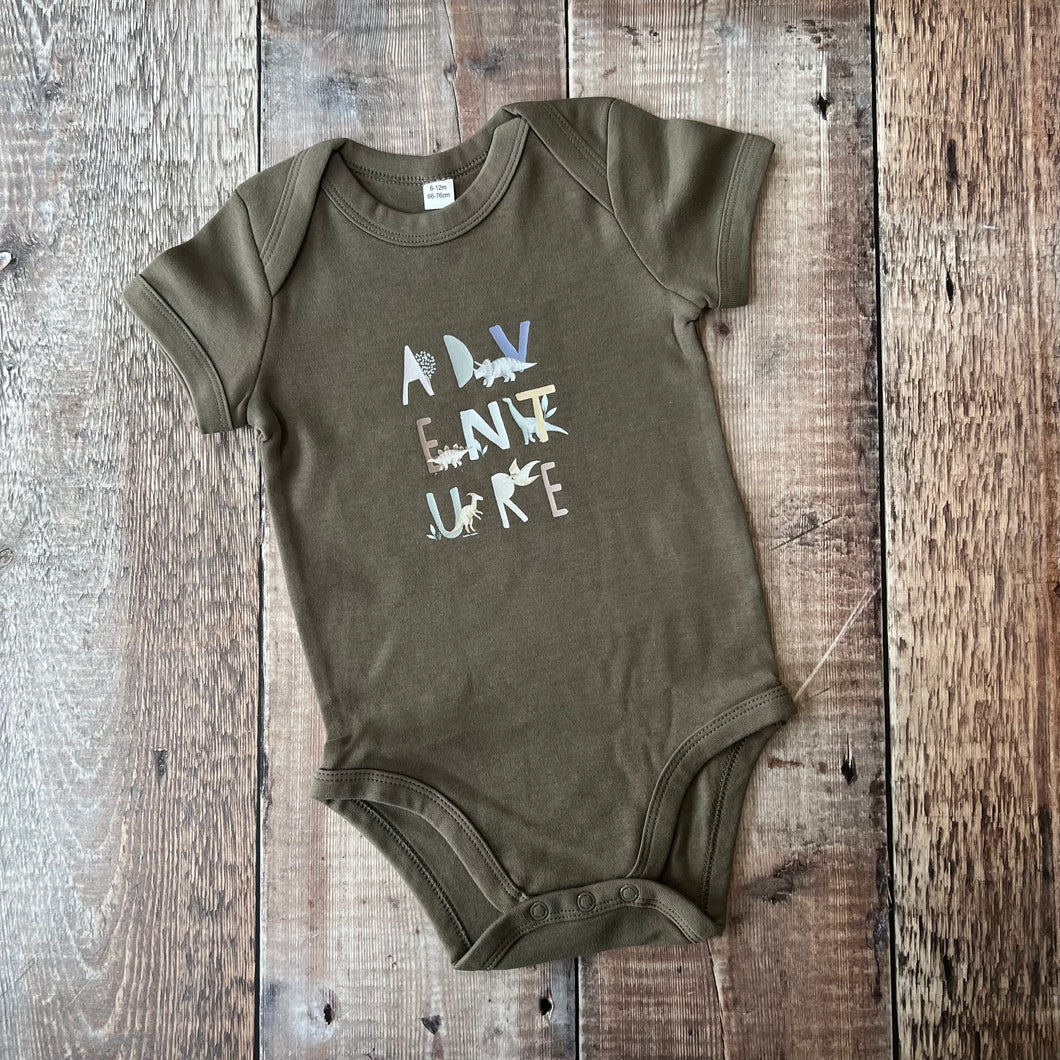 Adventure bodysuit 6-12m (khaki)