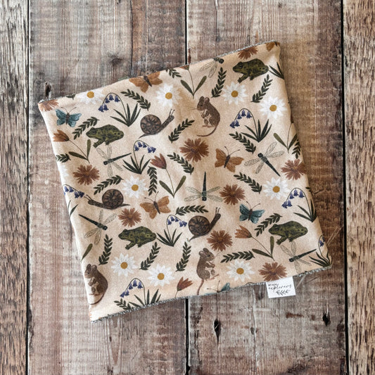 Busy Meadow Snood 4+ years (grey knit inside)