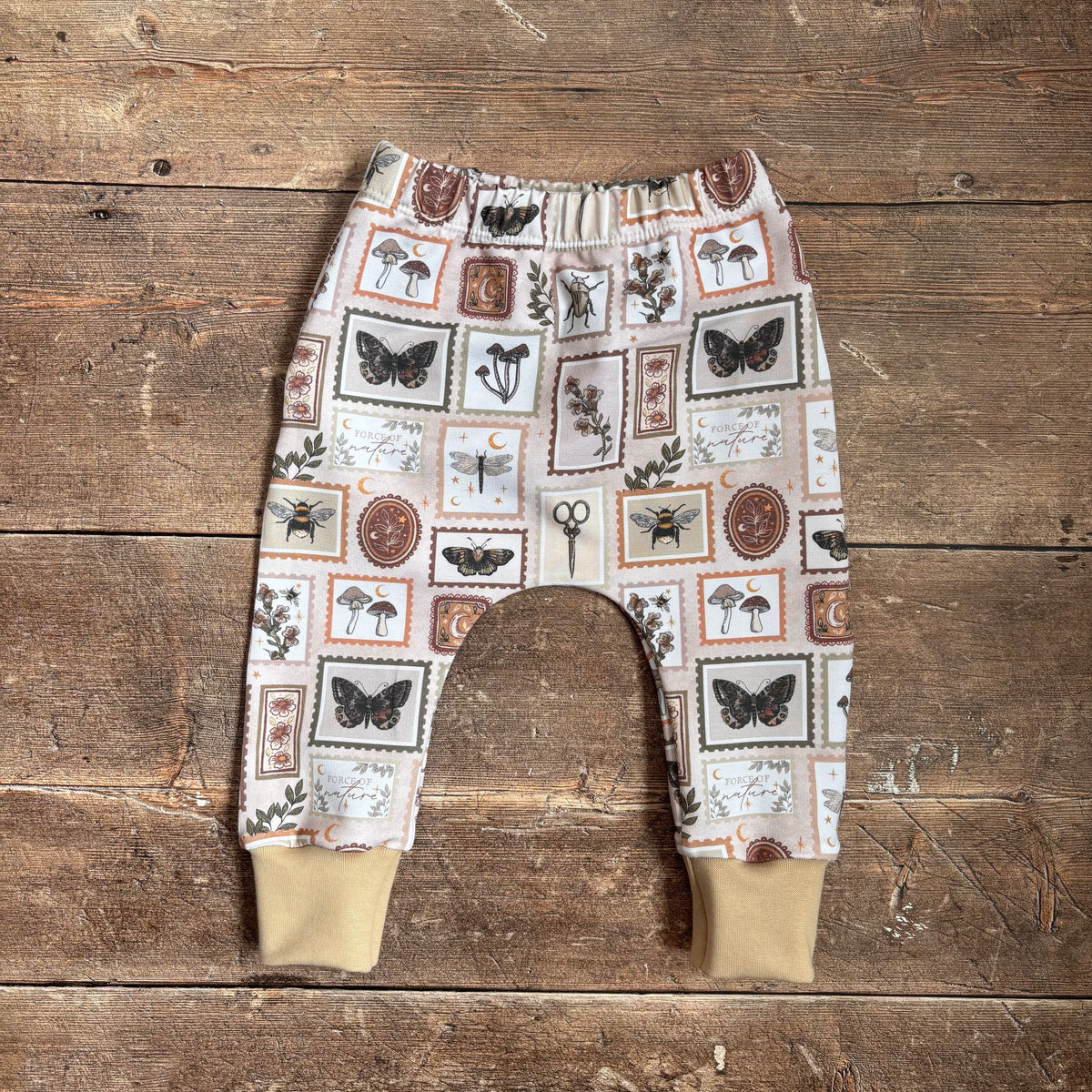Botany Stamps Harems 9-12m (Oat cuff)