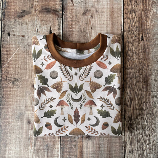 Moth & Moon Sweatshirt 5-6 years