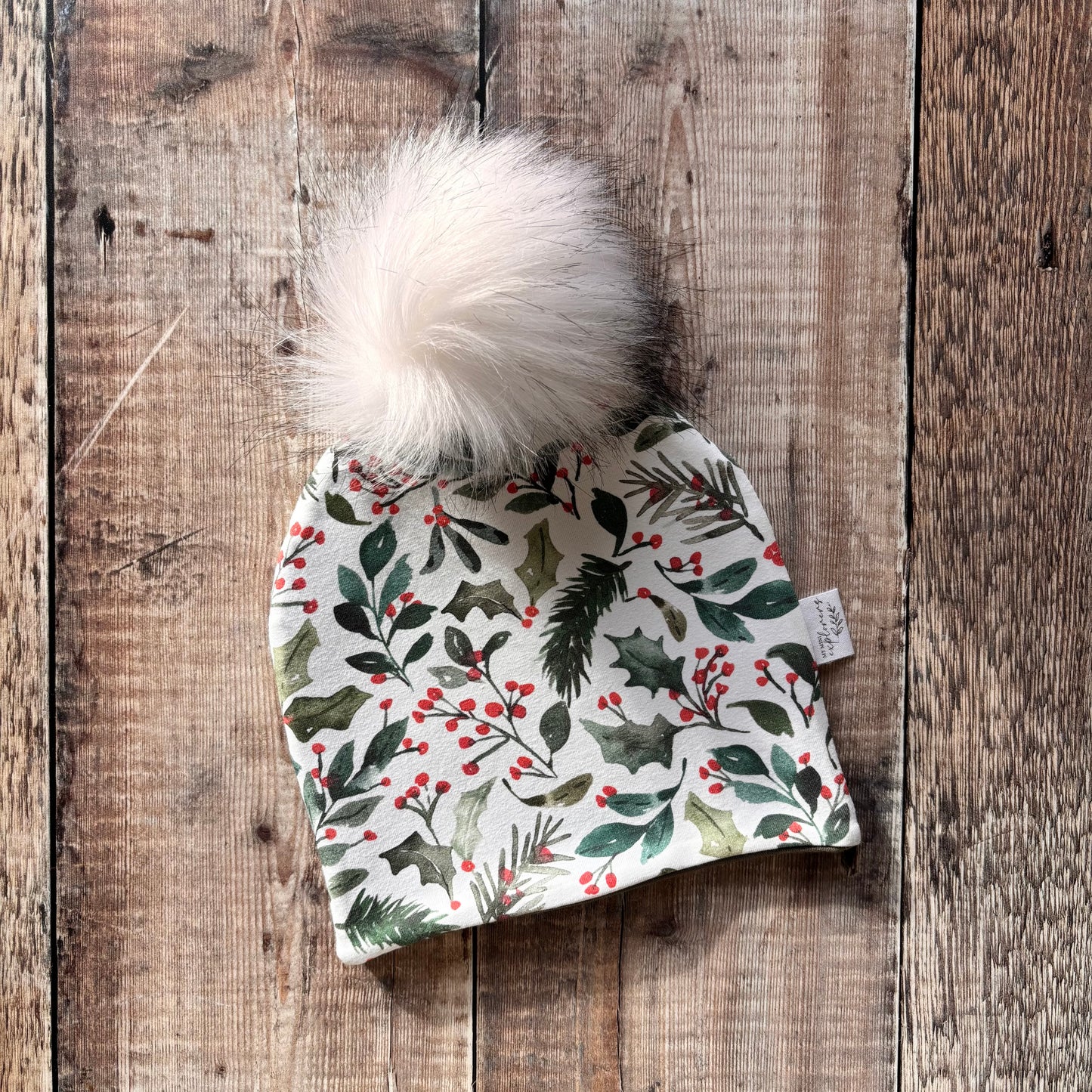 Winter Berries Bobble Hat 6-12 months (army inside)