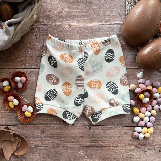 Egg Hunt Cuffed Shorts 12-18m