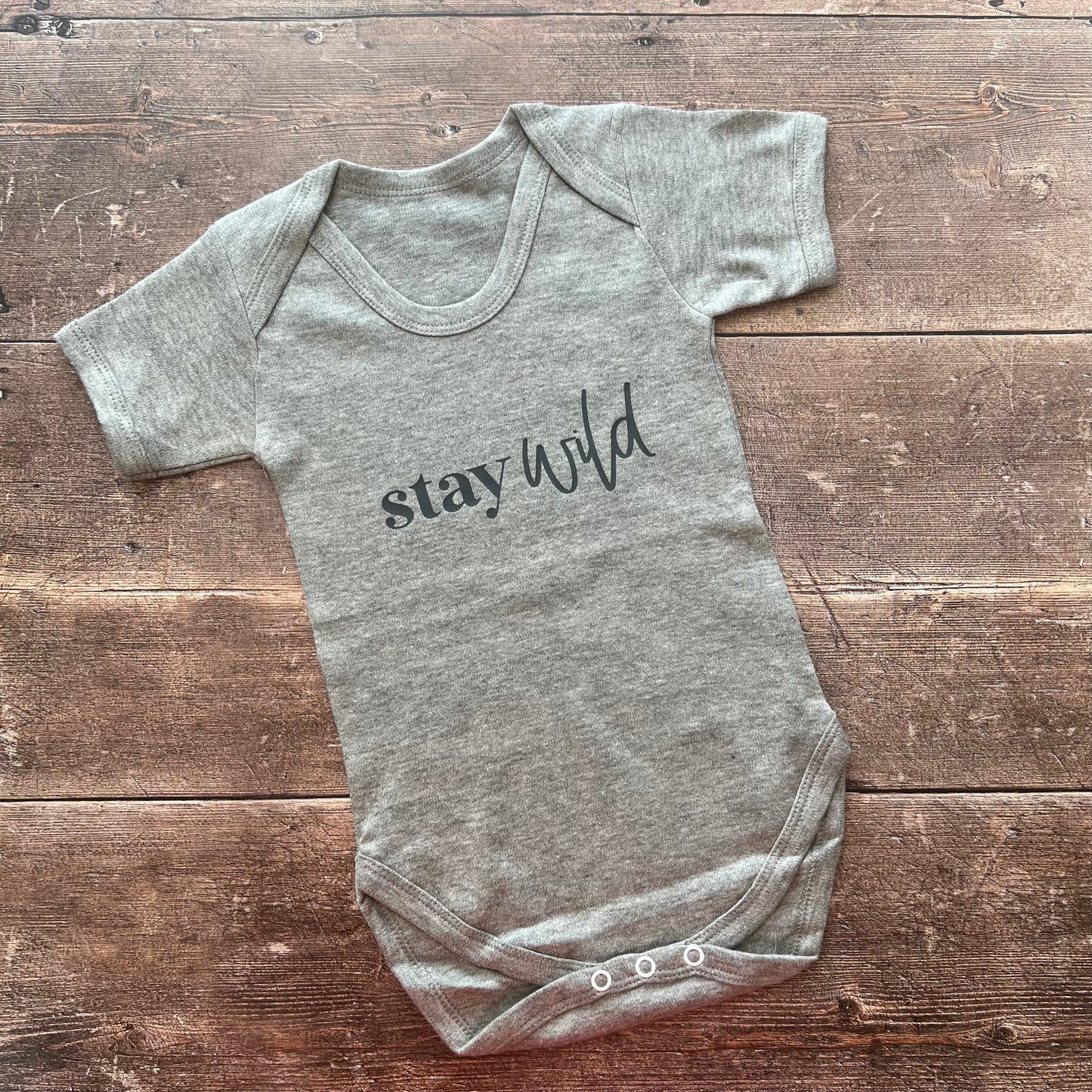 Stay wild grey bodysuit 12-18m