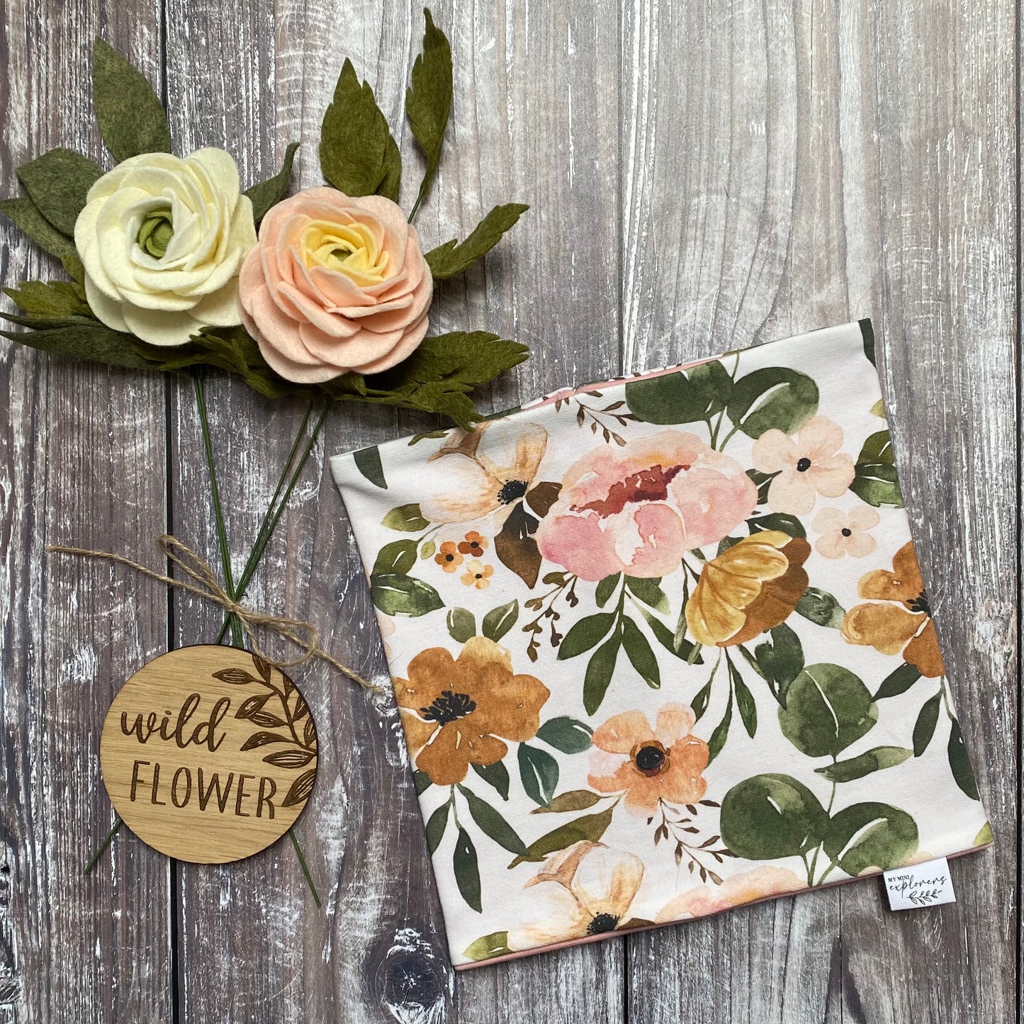 Vintage Blooms Snood